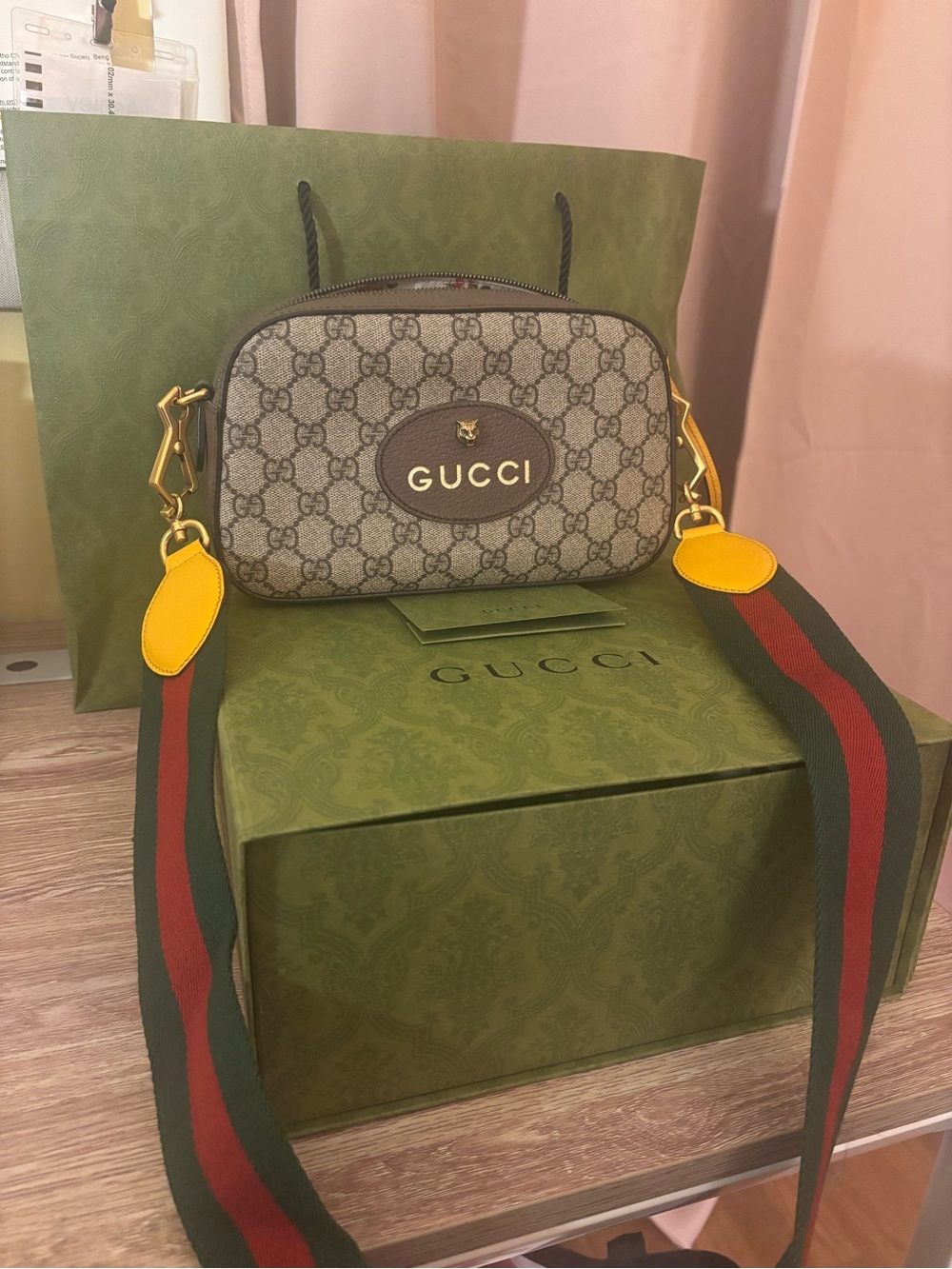 LIKE NEW GUCCI GG Supreme Crossbody Bag with Green-Red Fabric Strap